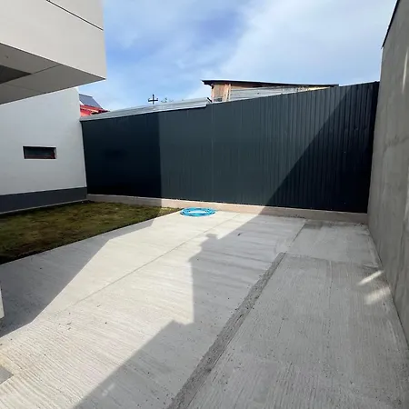 Everest 33 Ap 1 Bucharest Exterior photo