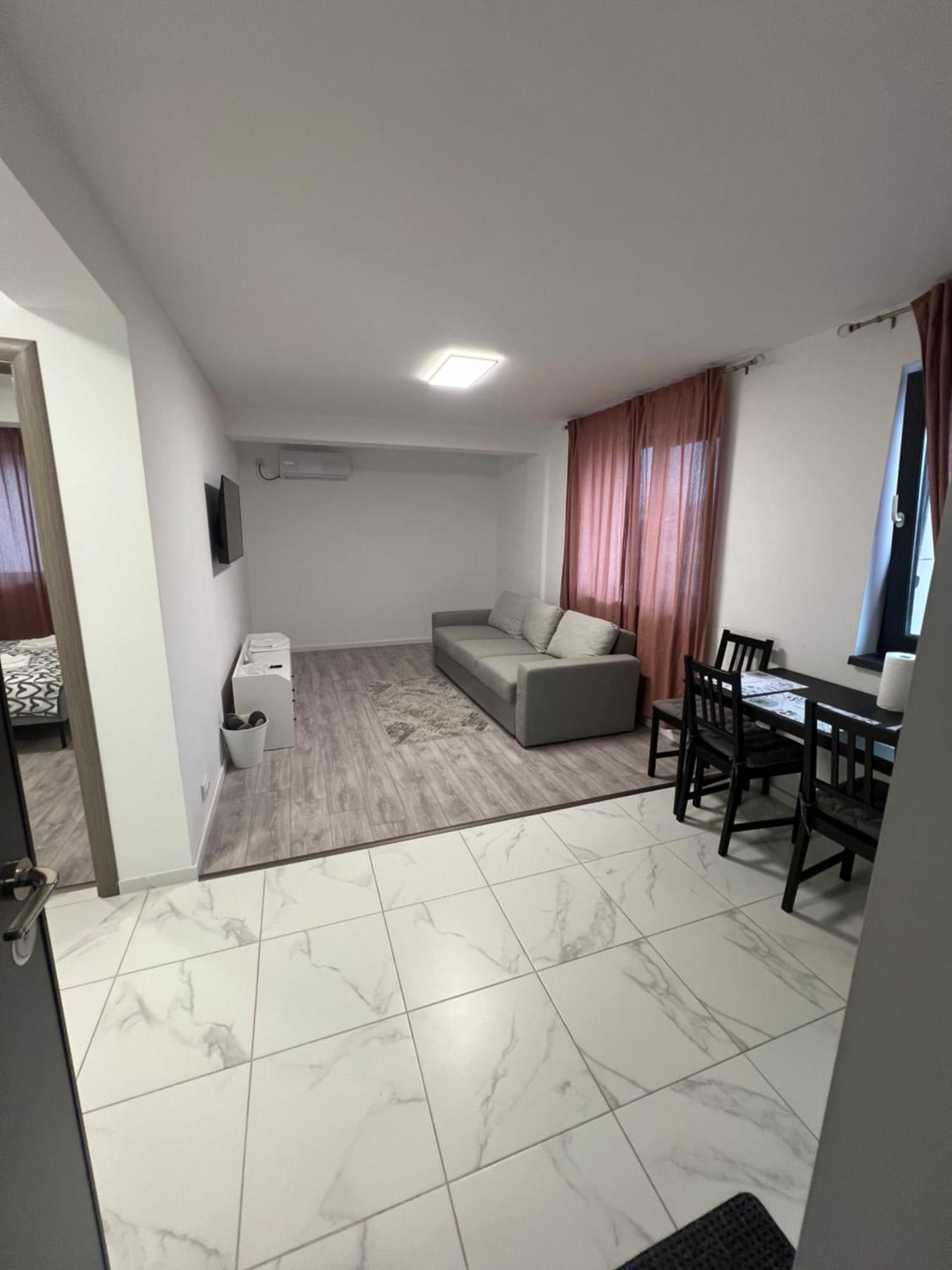Everest 33 Ap 1 Apartment Bucharest